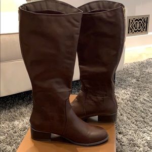 NWT Tall brown boots
